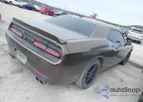 2018 Dodge Challenger Sxt z USA, uszkodzony, nr VIN 2C3CDZAG0JH236053